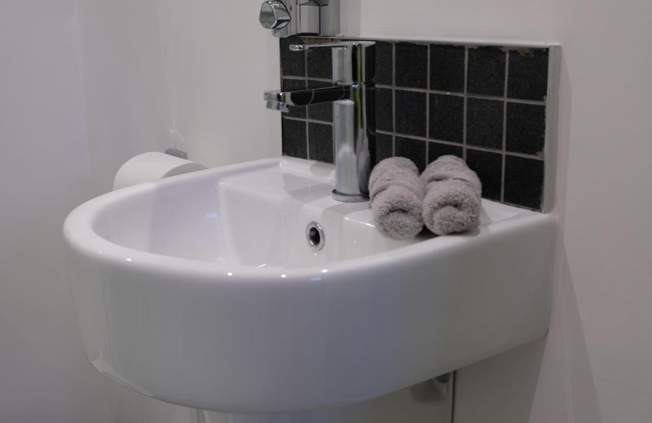 Rosemary House Brs Airport Accommodation Winford Ngoại thất bức ảnh